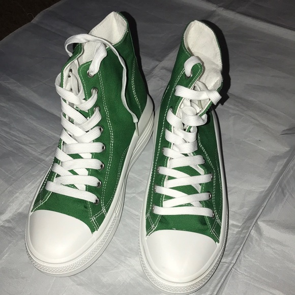 Fashion Nova Shoes - EUC Fashion Nova platform sneakers